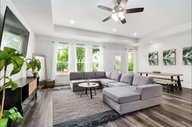 Building Photo - 519 High St