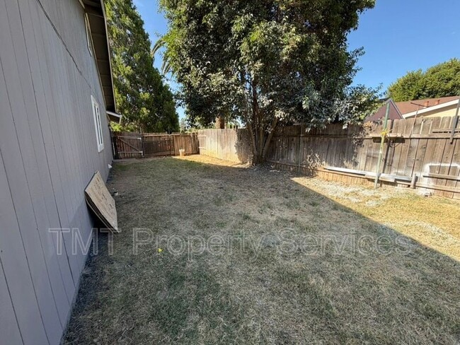 Photo - 8583 Fairlawn Ct