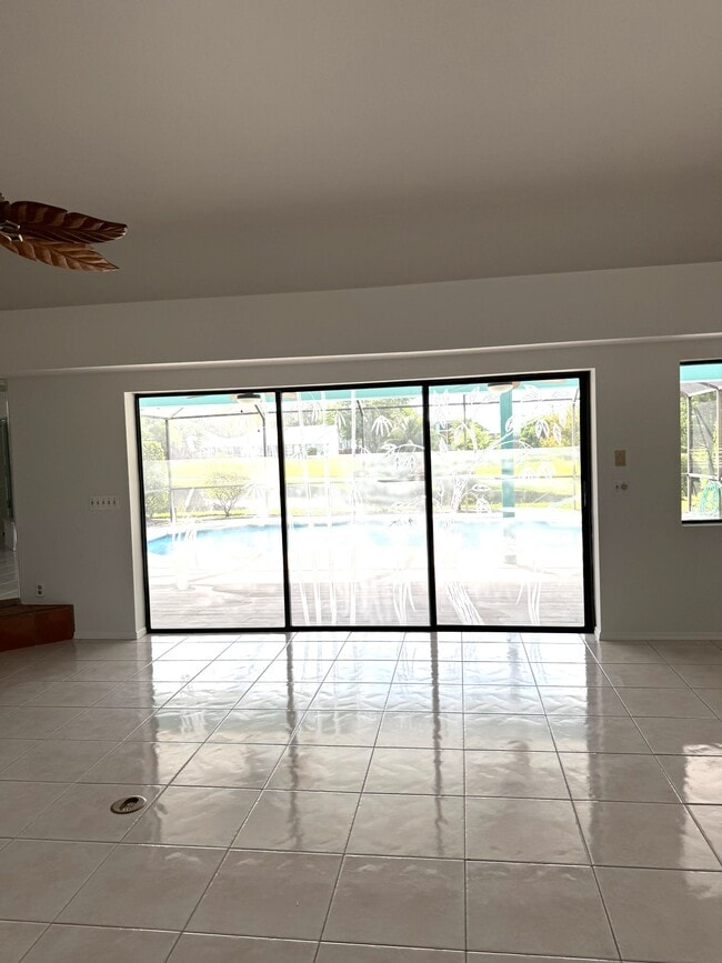 Photo - 1998 NE Ginger Ter