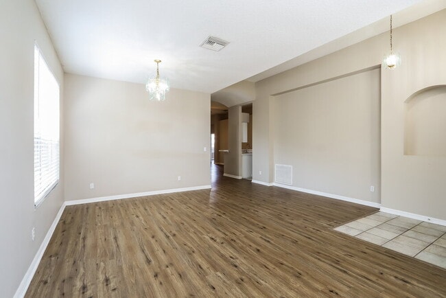 Photo - 1627 Wakefield Dr