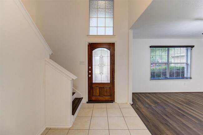 Photo - 5010 Moss Garden Ln