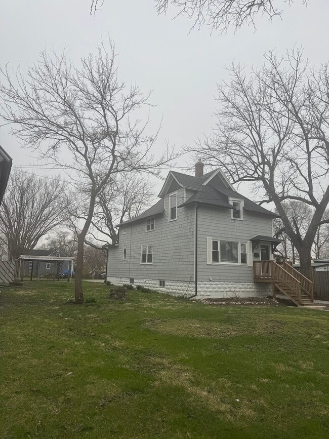 Building Photo - 2502 Ash St