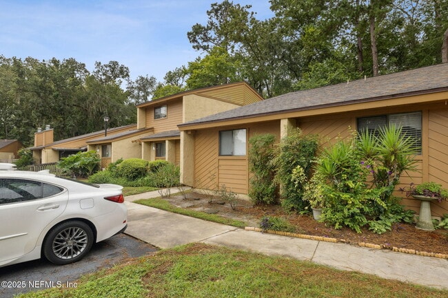 Photo - 85 Debarry Ave Unit 2032
