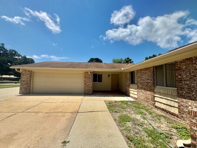 Photo - 135 Perdido Cir