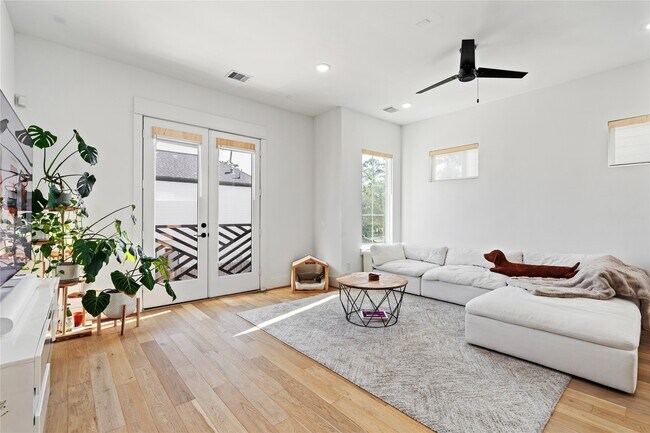 Photo - 1835 Flowing Springs Trail