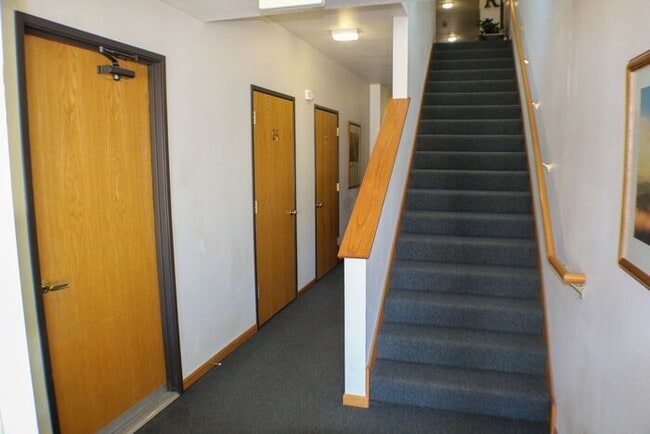 Photo - $1,215 | 2 Bedroom, 2 Bathroom CONDO | Des...