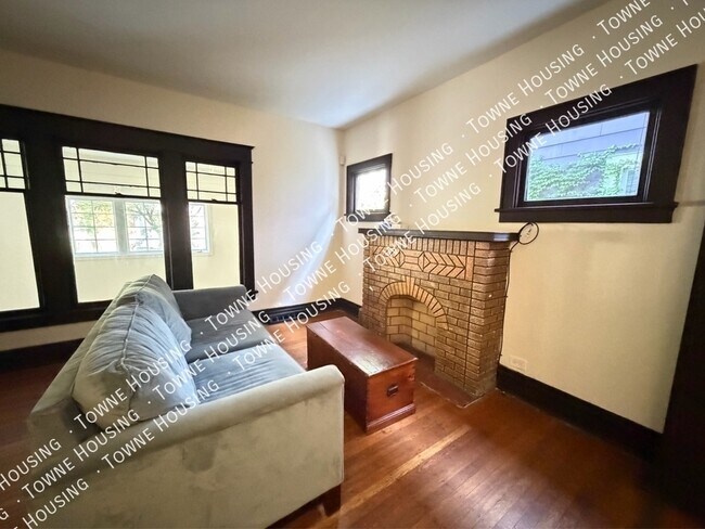 Photo - 99 Custer St