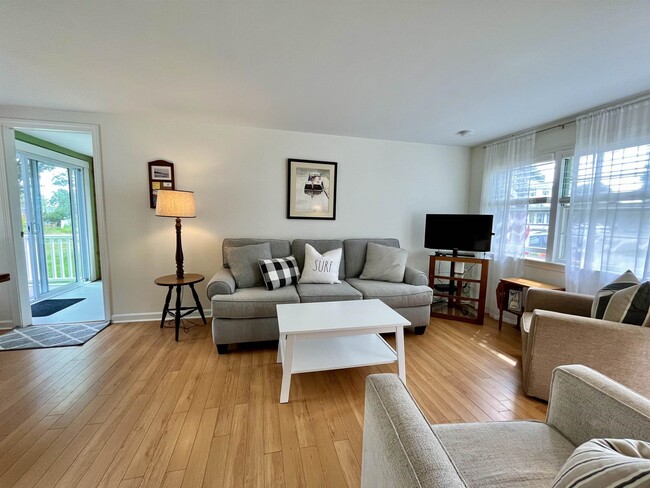 Photo - 19 Myrica Ave