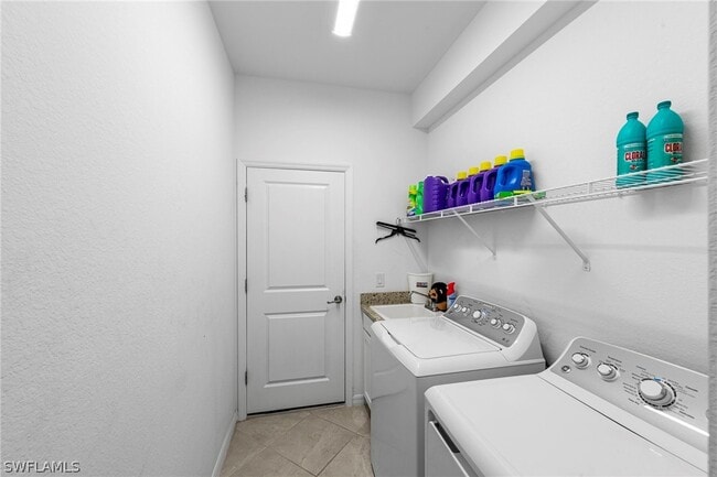 Photo - 3257 Altimira Dr