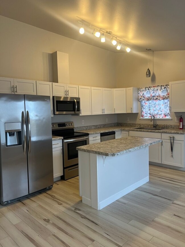 Photo - Remodeled Townhouse with Garage