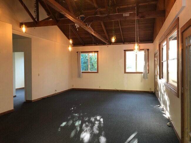 Photo - 2212 Parker St