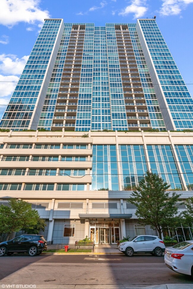 Photo - 1629 S Prairie Ave Condo Unit 3107