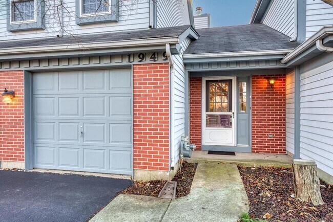 Photo - 1949 Wellington Pl