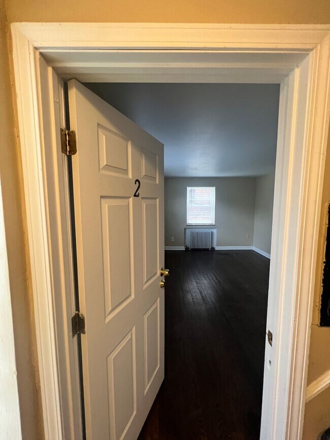 129 Glenridge Place - 129 Glenridge Place Unit Apt 2