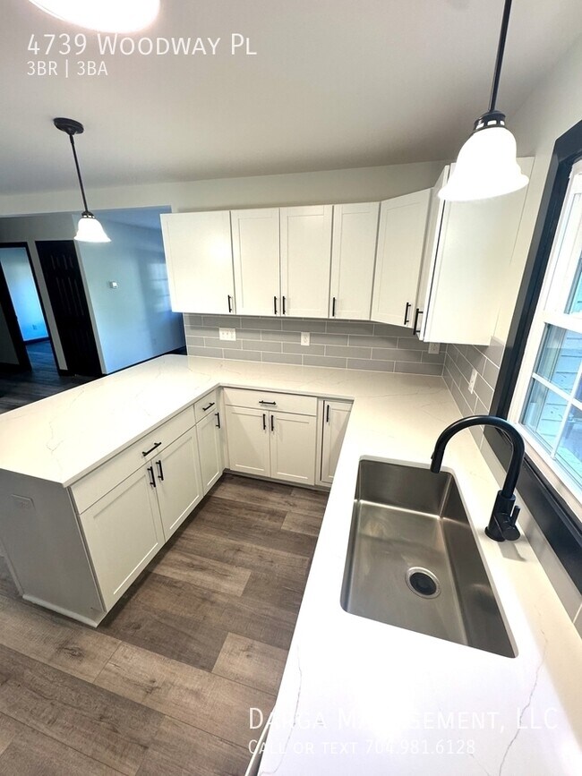 Photo - 4739 Woodway Pl