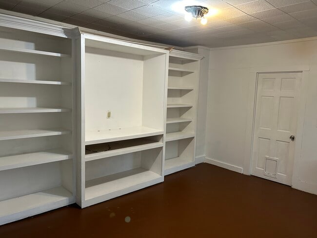 Family Room - 30-2 Wall St Unit Wall Street 3 BR Rental