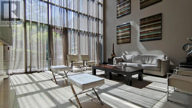 Photo - 320 Richmond St E Unit 605