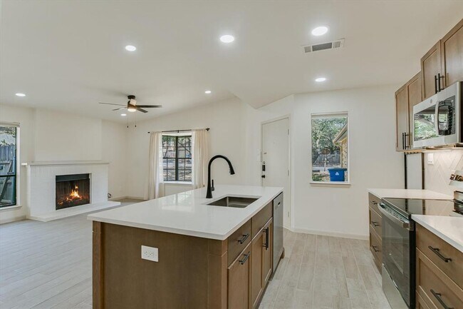 Photo - 8415 Fathom Cir