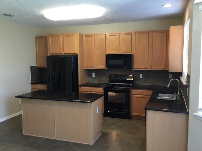75368 Ravenwood Dr