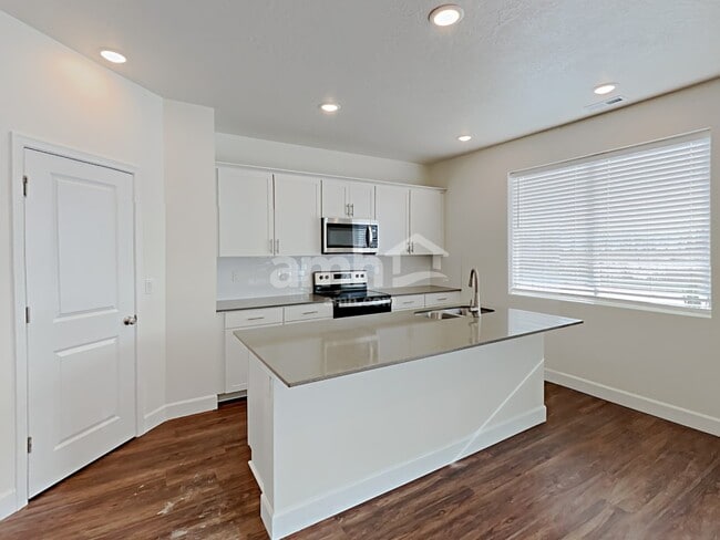 Photo - 1419 Perelle Ln