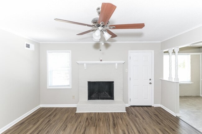 Photo - 6076 Elk Grove Rd