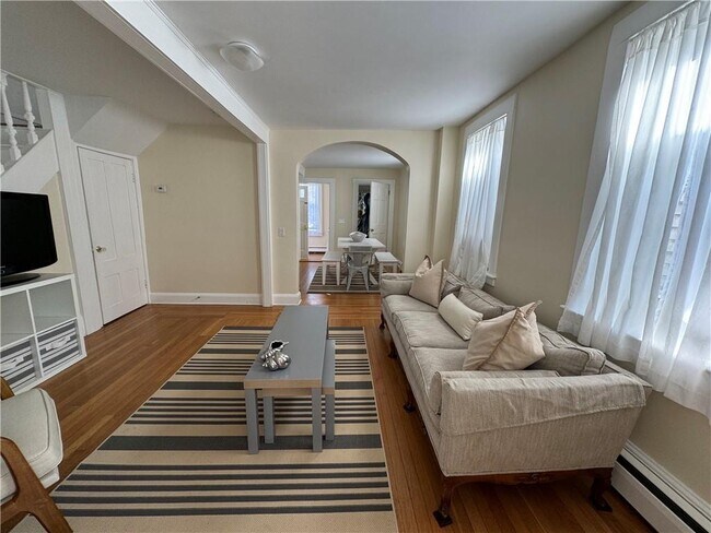 Photo - 49 Connection St