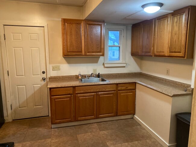 Photo - 80 Coventry Ave Unit 80 Coventry Ave