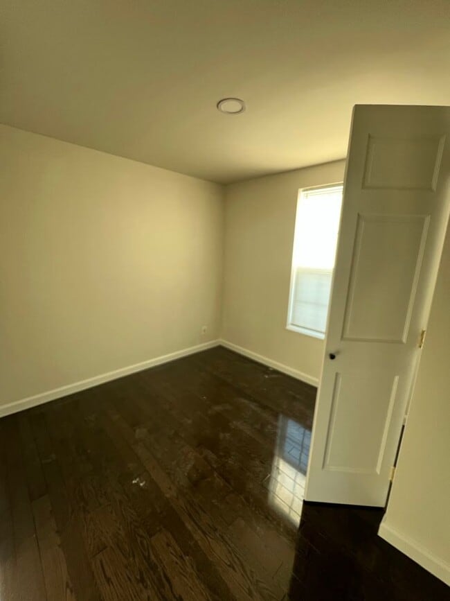 Photo - 648 S 17th St Unit Apt 2