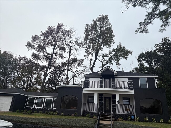 Building Photo - 1820 N MacGregor Way