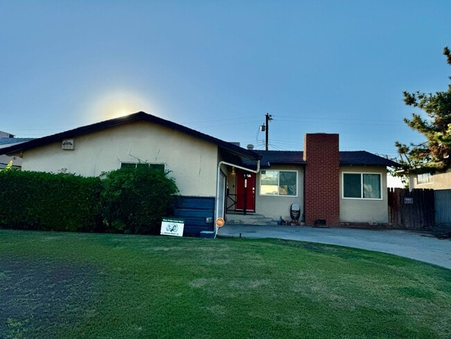 Photo - Explore this attractive property in Bakers...