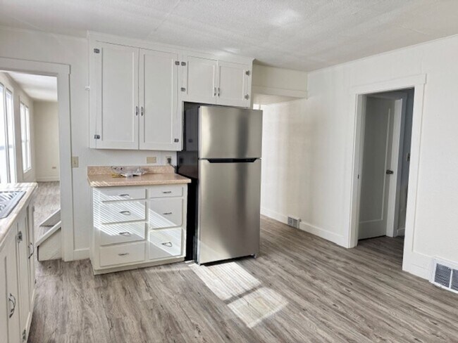 Photo - 3213 N Alder St