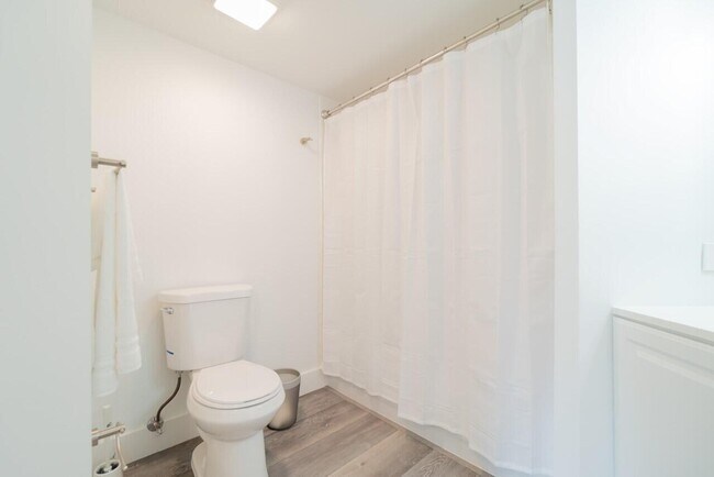 Photo - 800 Crestwood Ct S Unit 801