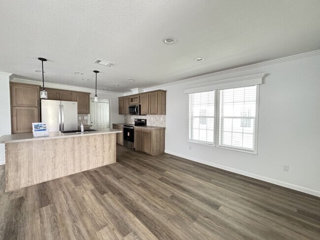 Photo - 7443 43rd Way N