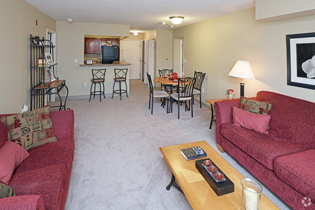 2 BR, 2 BA - Plantation Towers Apartments