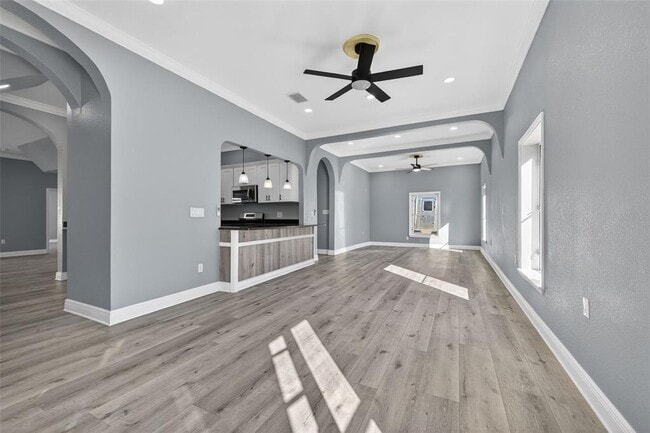 Photo - 2835 W Shelton Ave