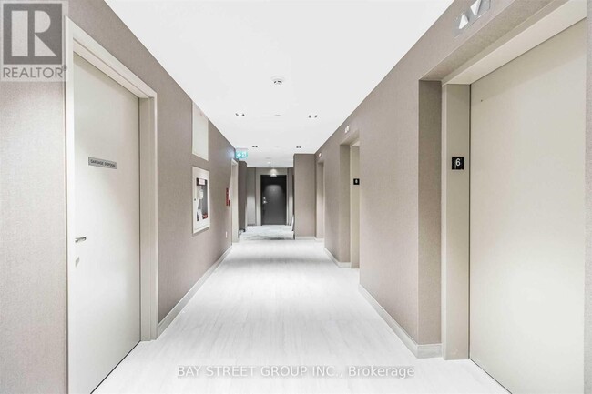 Photo - 38 Honeycrisp Cres Unit 2108