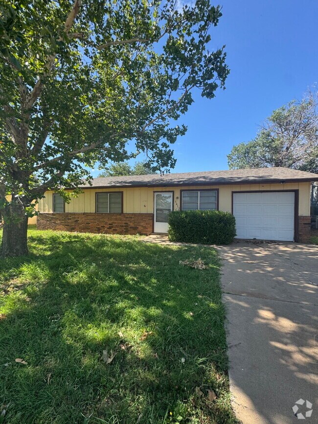 Building Photo - Charming 3-Bedroom Home with Spacious Layo...