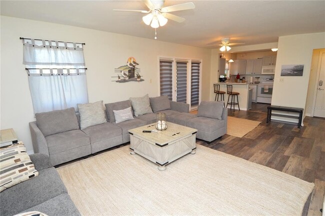 Photo - 121 Sea Horse Dr SE Unit C