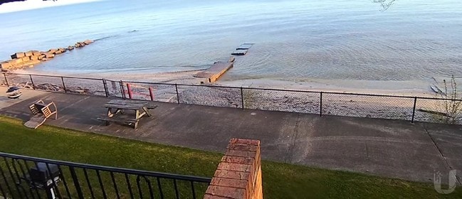 Lake Erie Townhomes - Lake Erie Townhomes