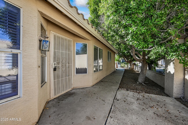 Photo - 641 E Gail Dr