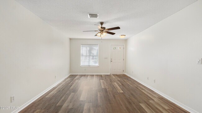 Photo - 137 Park Pl