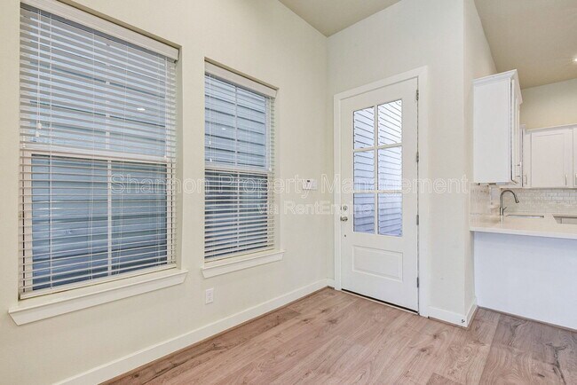 Photo - 1614 Northwood St