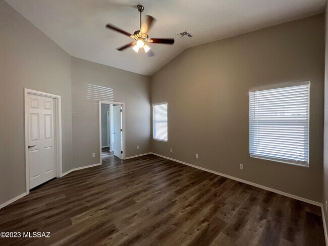 7478 W Mission View Pl