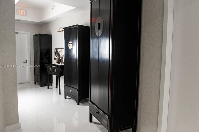 Photo - 851 NE 1st Ave Unit 1811