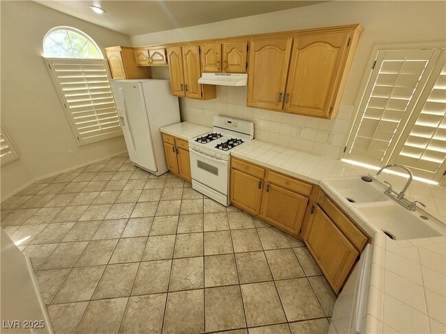 Photo - 1876 Stablegate Ave