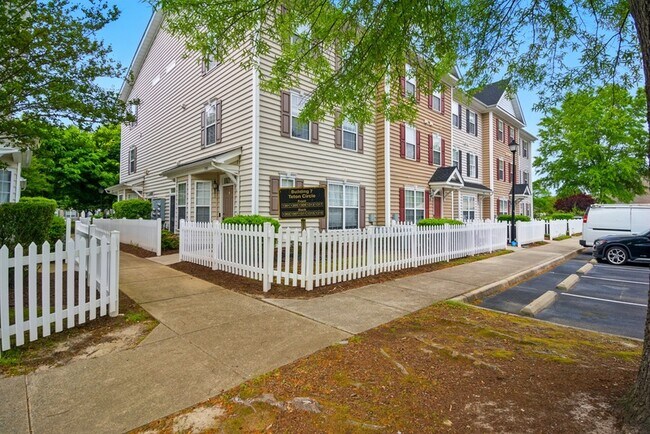 Photo - 1301 Teton Cir