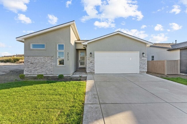 Photo - Charming 3 Bed, 2 Bath Home in Nampa, ID with Spacious Layout and Modern Touches!