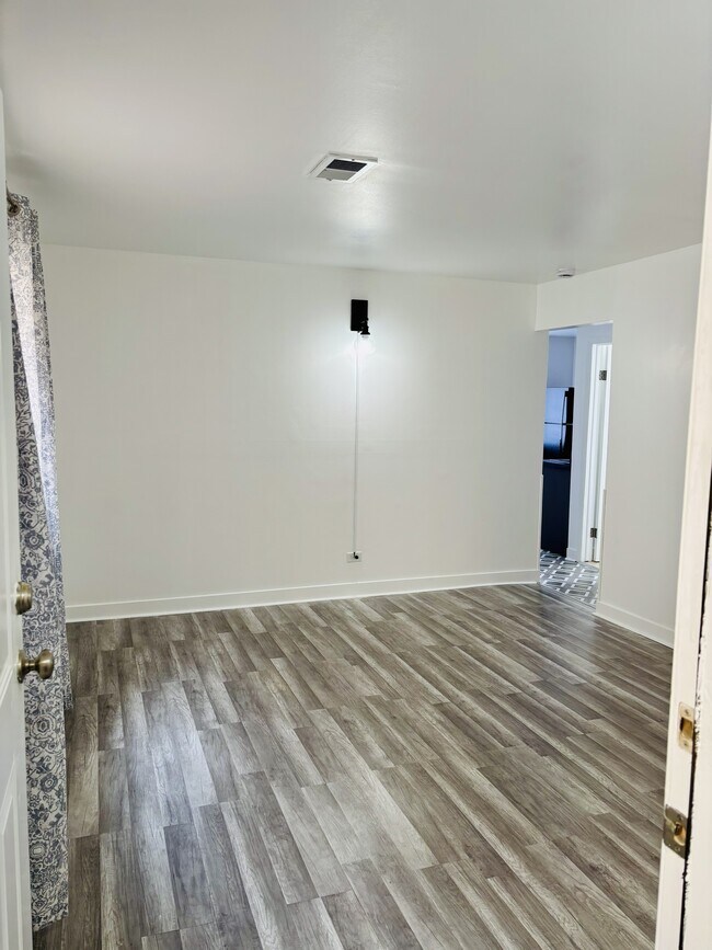 Photo - 5327 S 73rd Ave Unidad 2