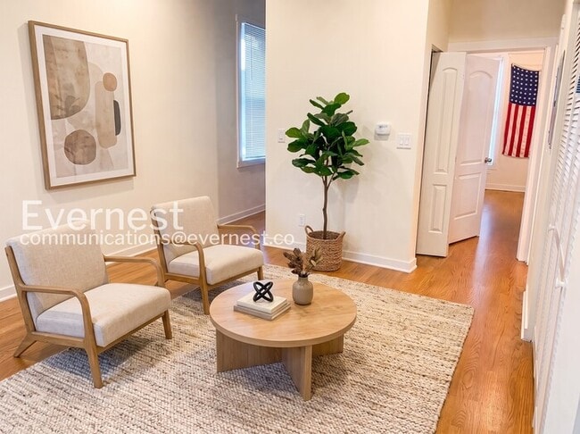 1636 N North Park Avenue Unit 1640 1