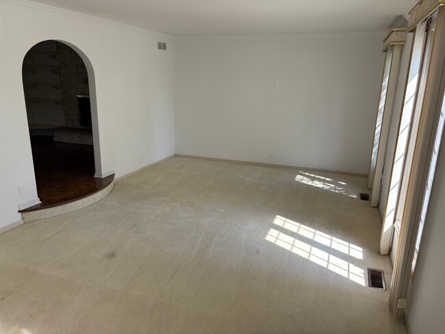 Photo - 59 Regent Dr